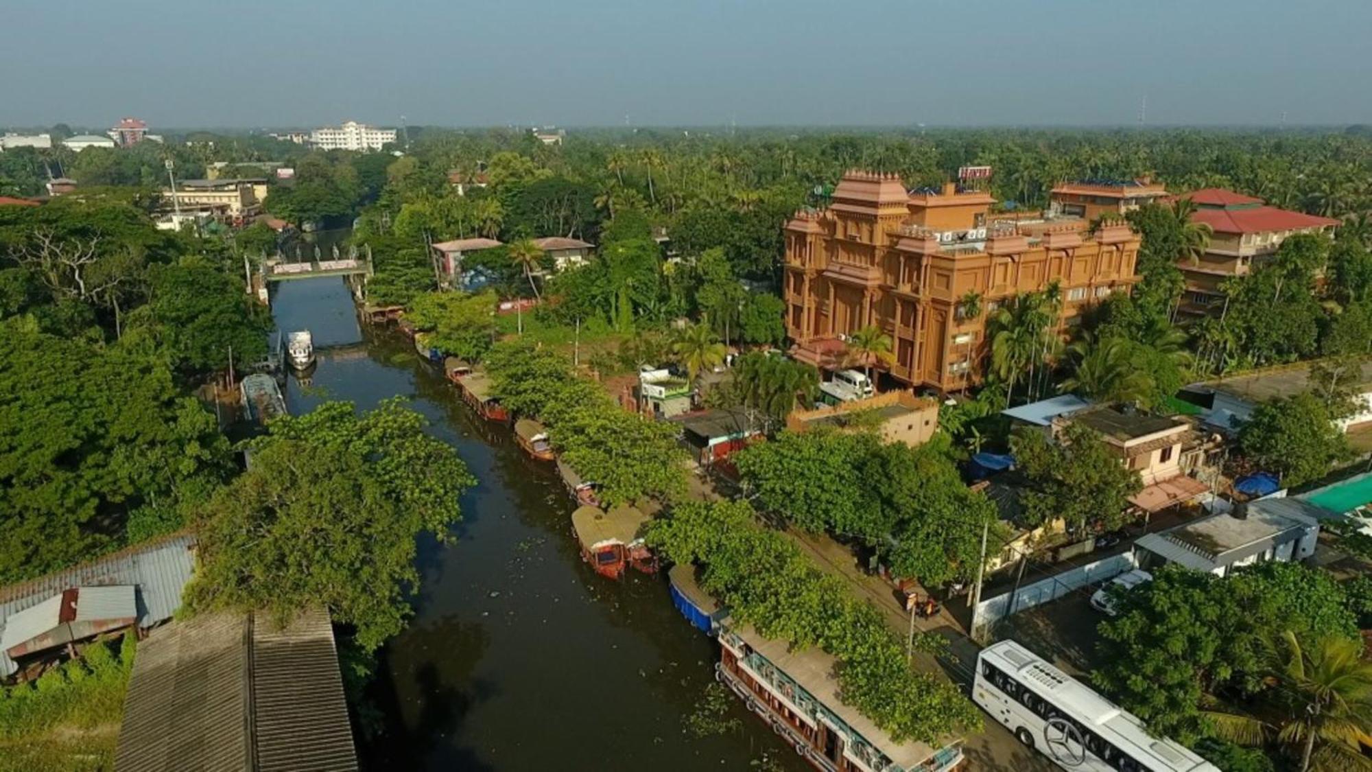 Haveli Backwater Resort Alappuzha 외부 사진